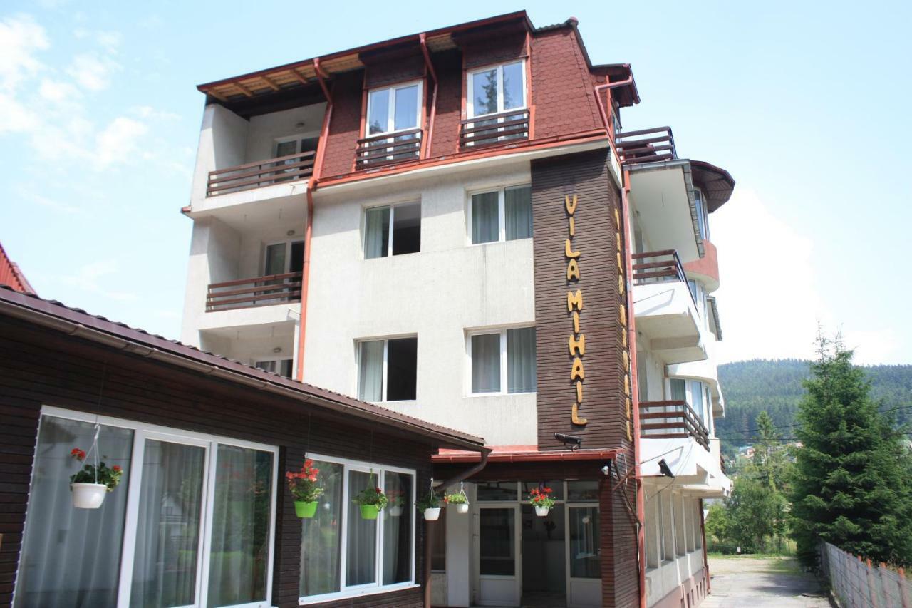 Vila Mihail Hotel Buşteni Екстериор снимка